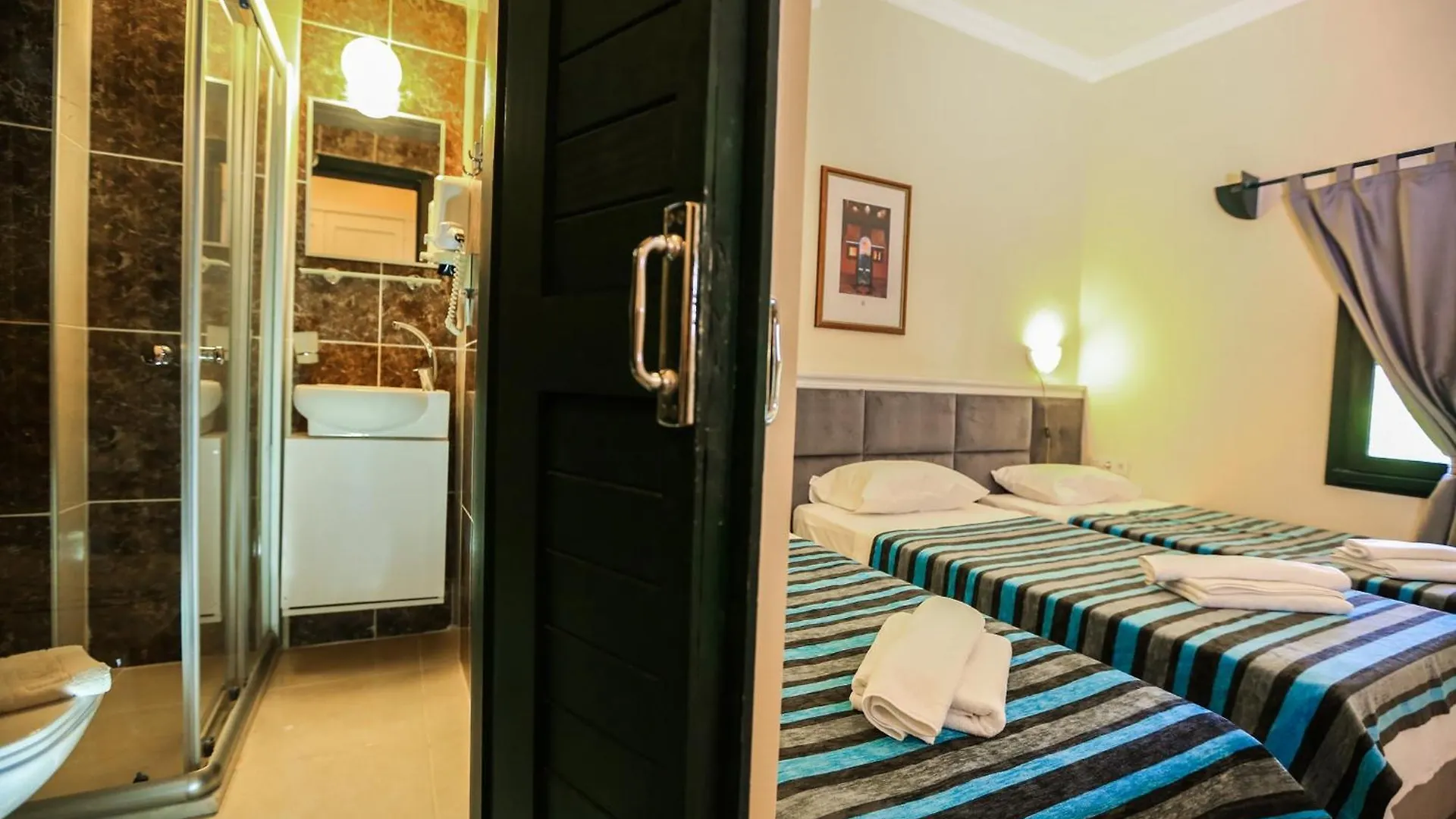 Bleu Nuit Hotel + Bodrum
