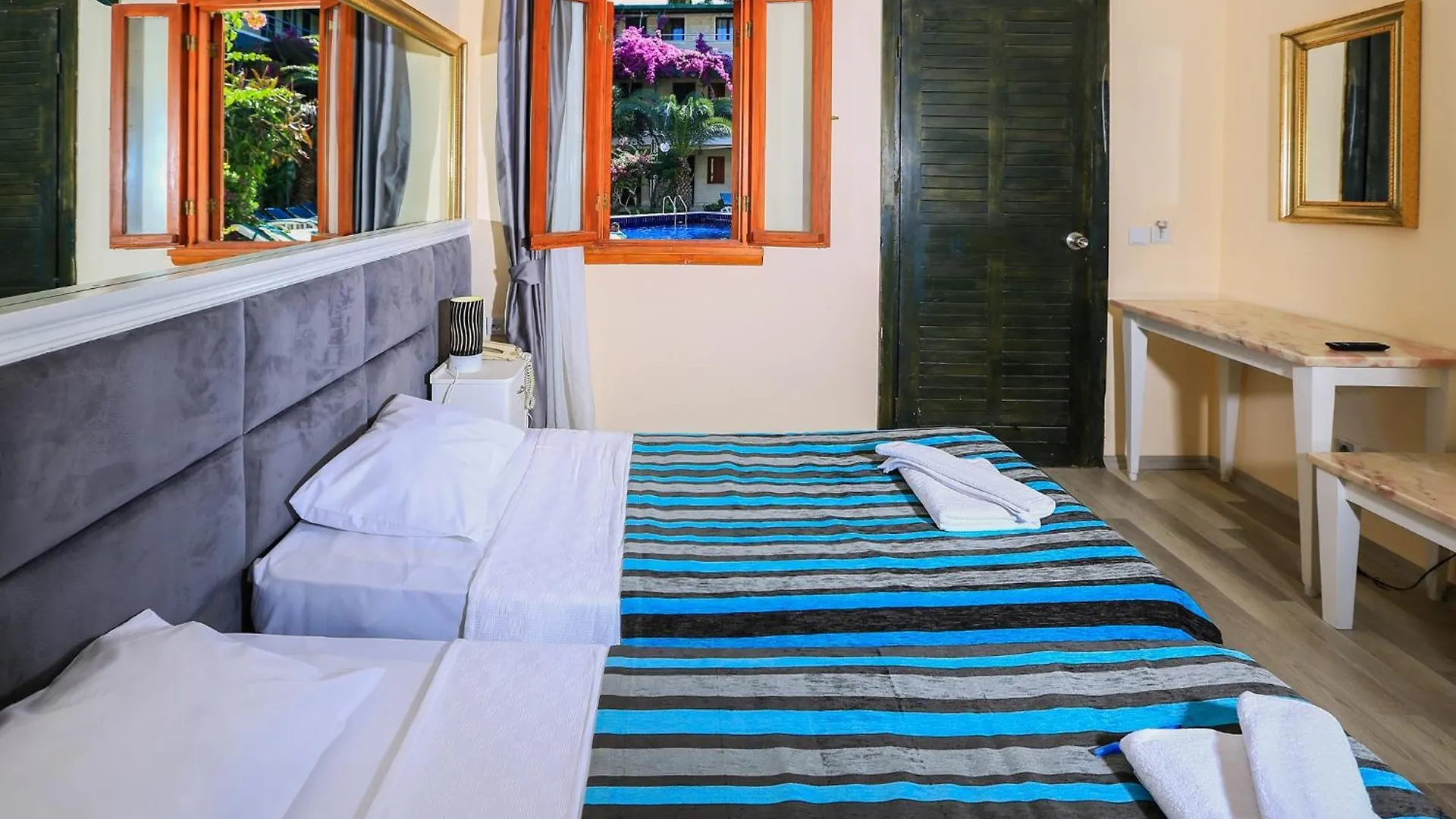 Bleu Nuit Hotel + Bodrum