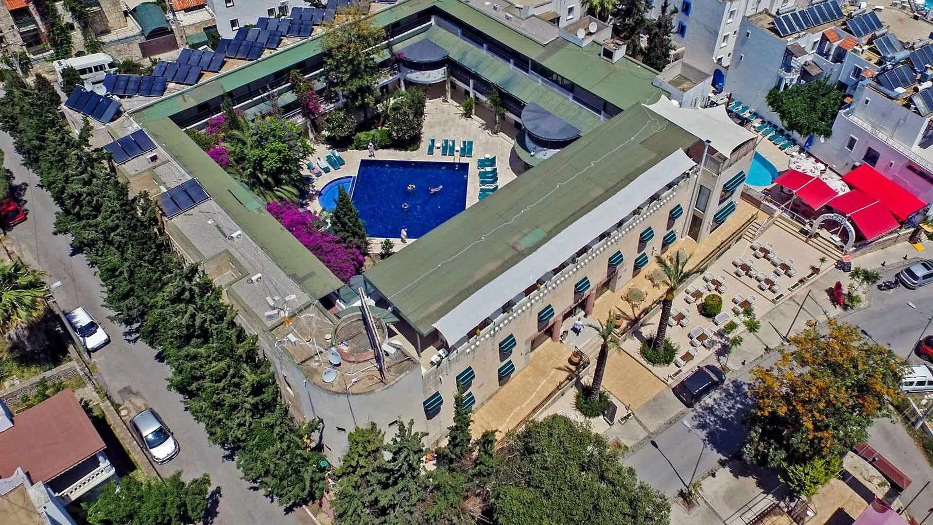 Bleu Nuit Hotel + Bodrum