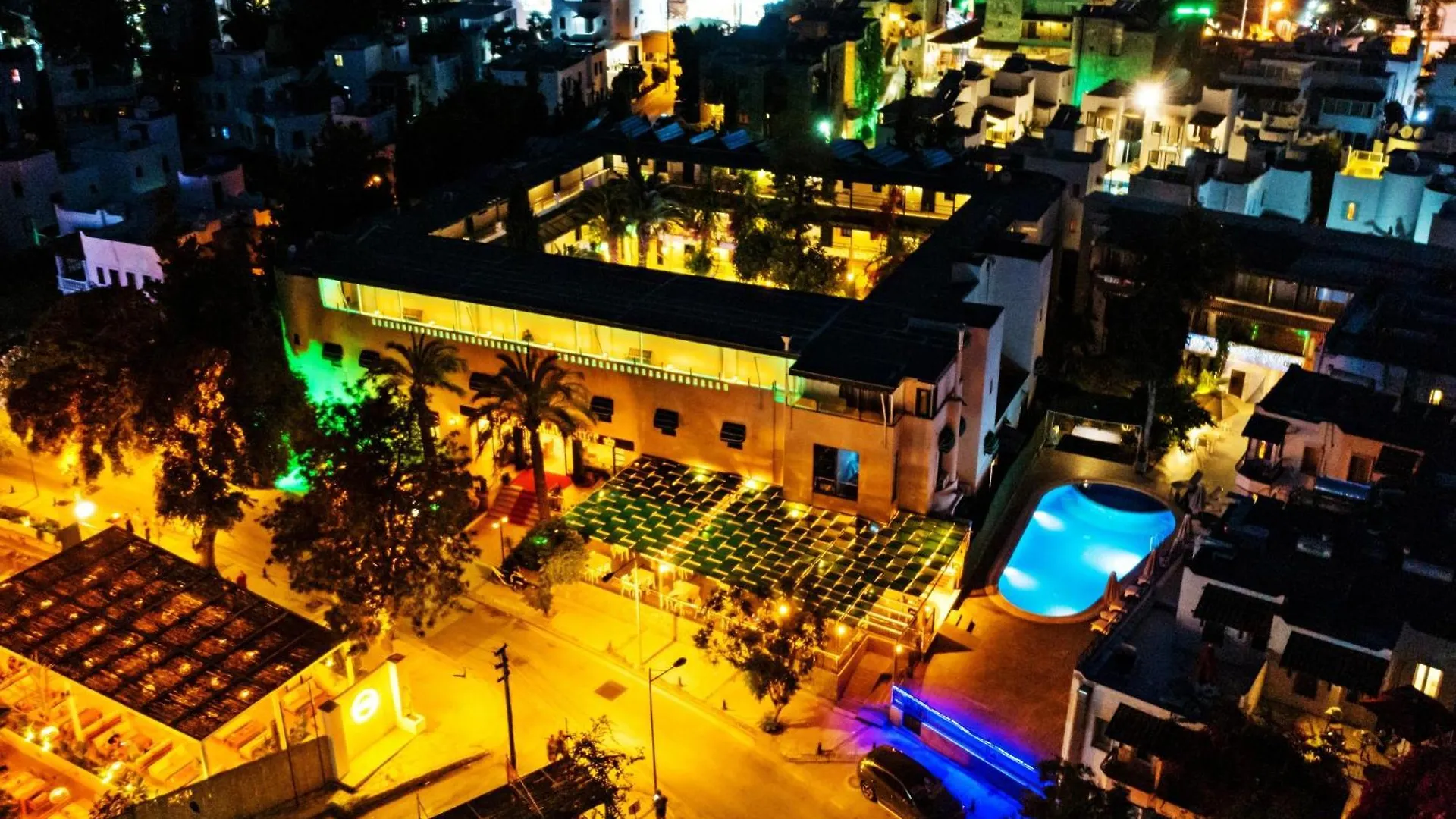 Bleu Nuit Hotel + Bodrum